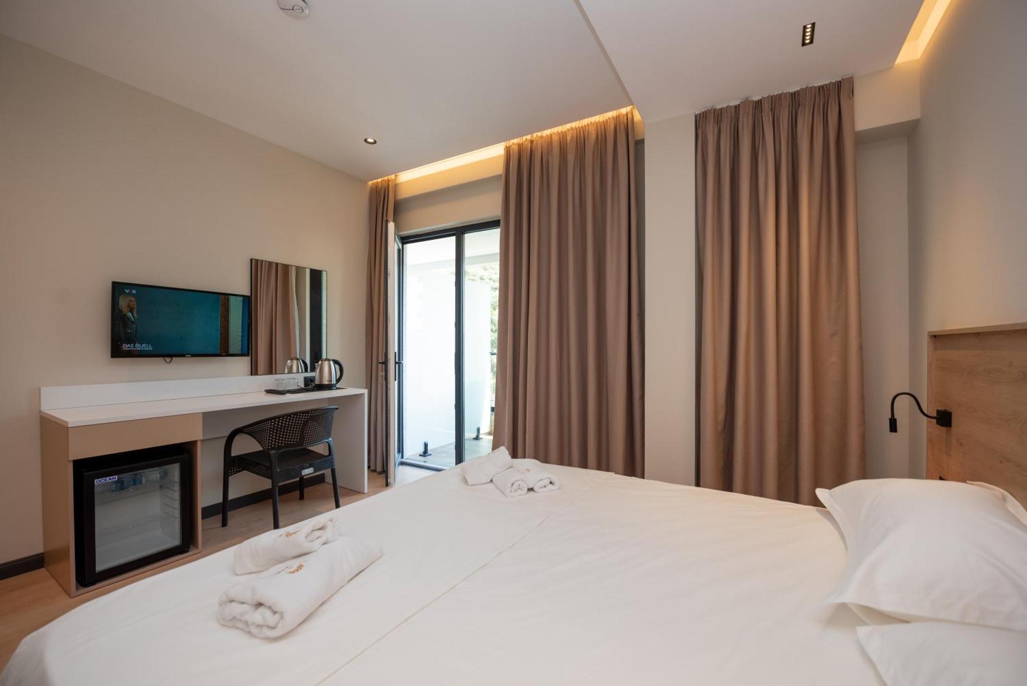 Calma Boutique Hotel Vlorë Εξωτερικό φωτογραφία