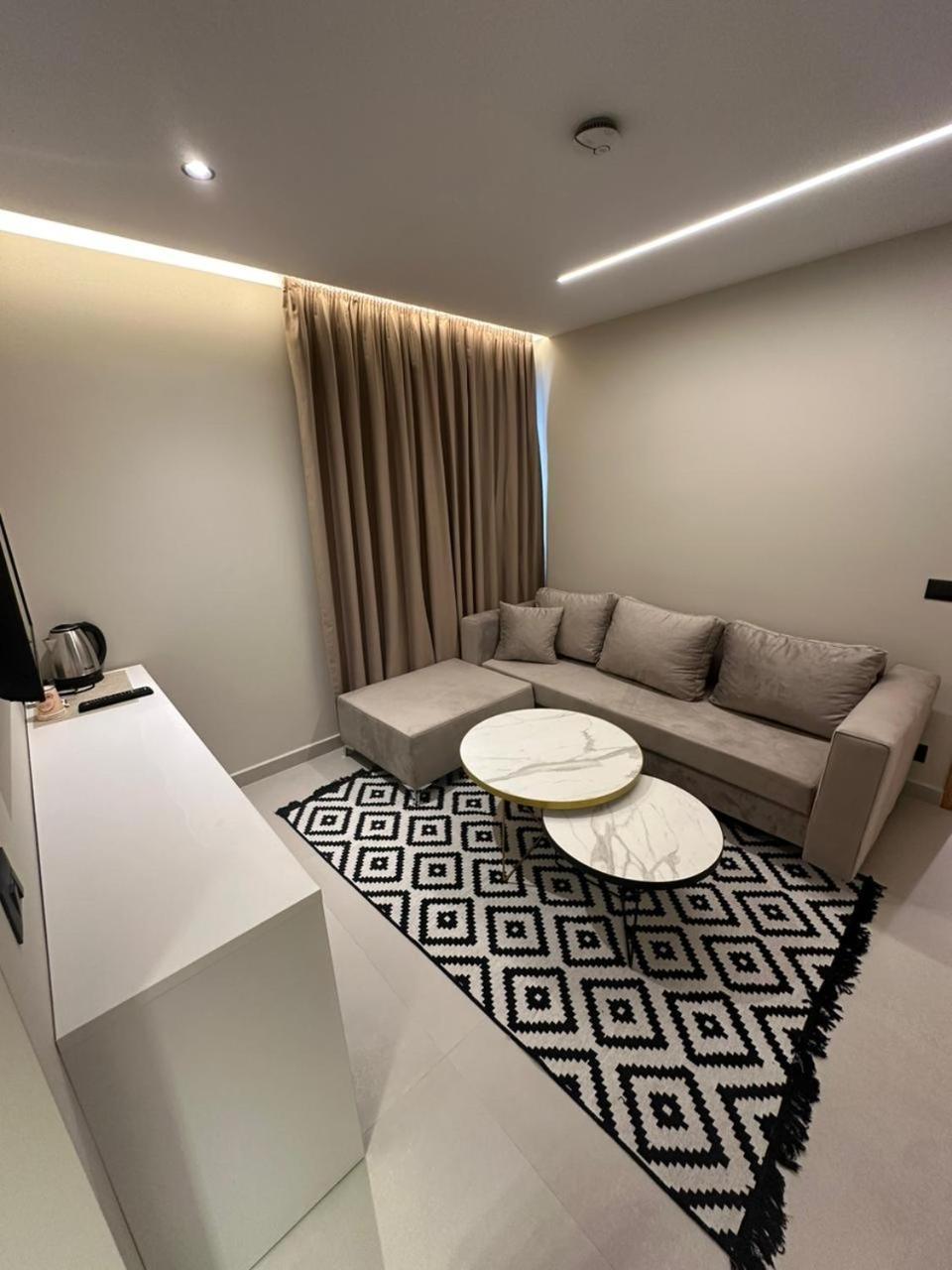 Calma Boutique Hotel Vlorë Εξωτερικό φωτογραφία